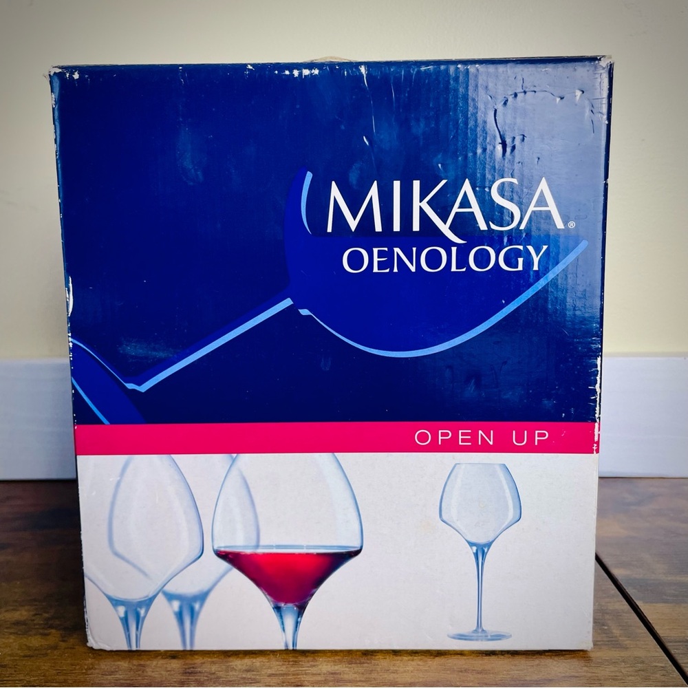 Mikasa Oenology Soft Wine Glasses Set if Four in Box